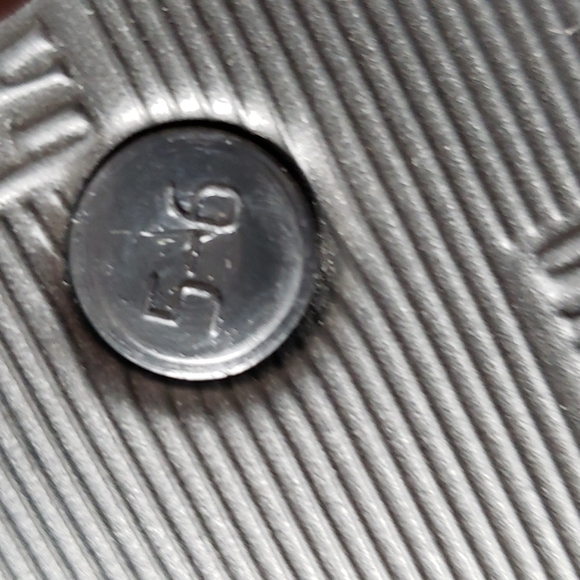 SOLD OUT EVERYWHERE! Nwt! Star Wars Kids Flip Flops - Picture 4 of 6